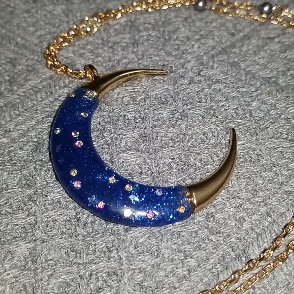 Betsey Johnson BLUE MOON LONG NECKLACE - Picture 2 of 4